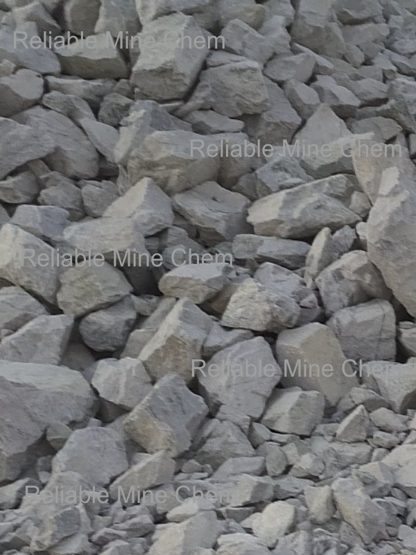 RM_Soda_Feldspar_Lumps_800x600px